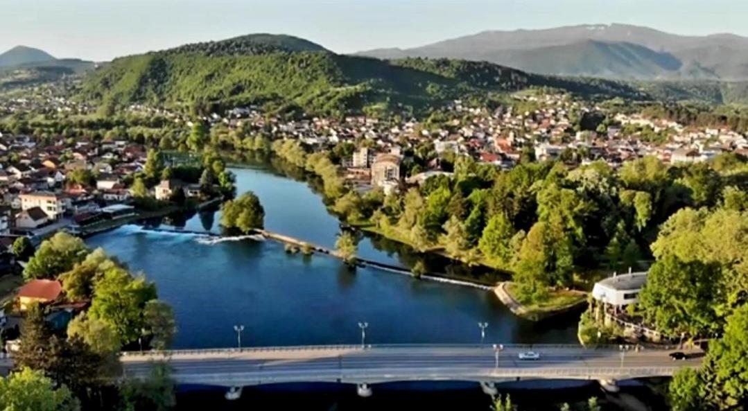 Irish Hotel Bihac Bagian luar foto